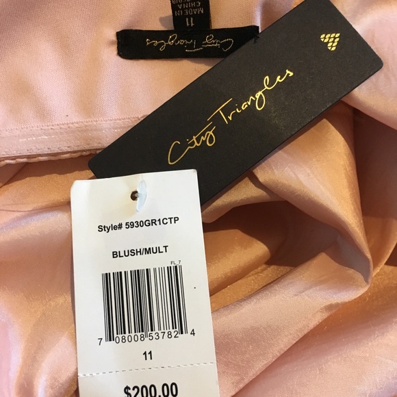 Long pink dress with floral open bottom (N… - Picture 6 of 7